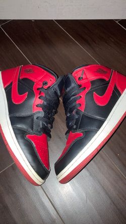 Air Jordan 1 Mid “Banned”