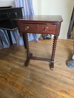Antique End Table 1900s