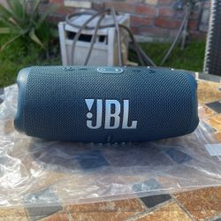 JBL Charge 5 Portable Bluetooth Speaker 