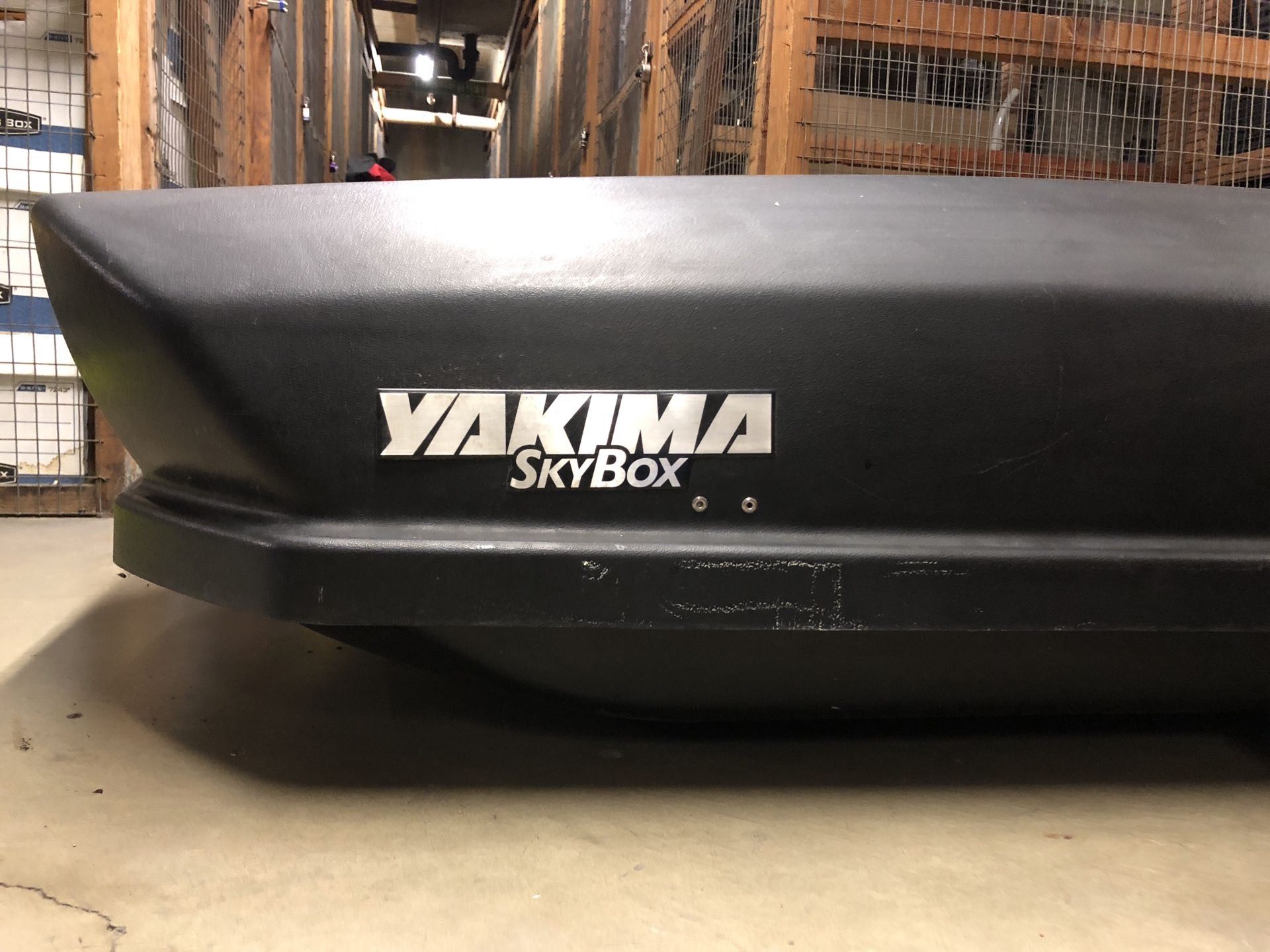 2010 Yakima SkyBox 21 Cargo Box - $245