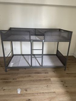 Kids Twin Bunk Bed