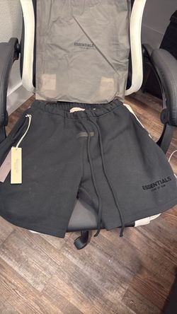 Essentials shorts black medium