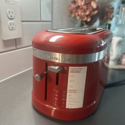 KitchenAid 4-Slice Empire Red Long Slot Toaster with High-Lift Lever