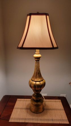 Vintage Mid-Century Hollywood Regency Gold Gilt Table Lamp - 1960s Moroccan Style