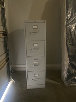 5 FT File Cabinet