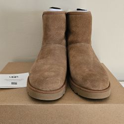 Woman's Chestnut UGG Classic Ultra Mini Boots