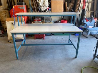 Heavy duty workbench table