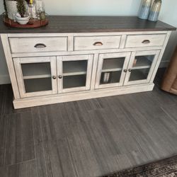 Credenza