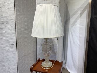 CRYSTAL CLEAR INDUSTRIES Cut Lead Crystal Table Lamp