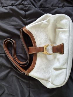 Vintage Dooney And Bourke Pebble Leather Logo Lock