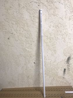Fluorescent lights / led light bulbs