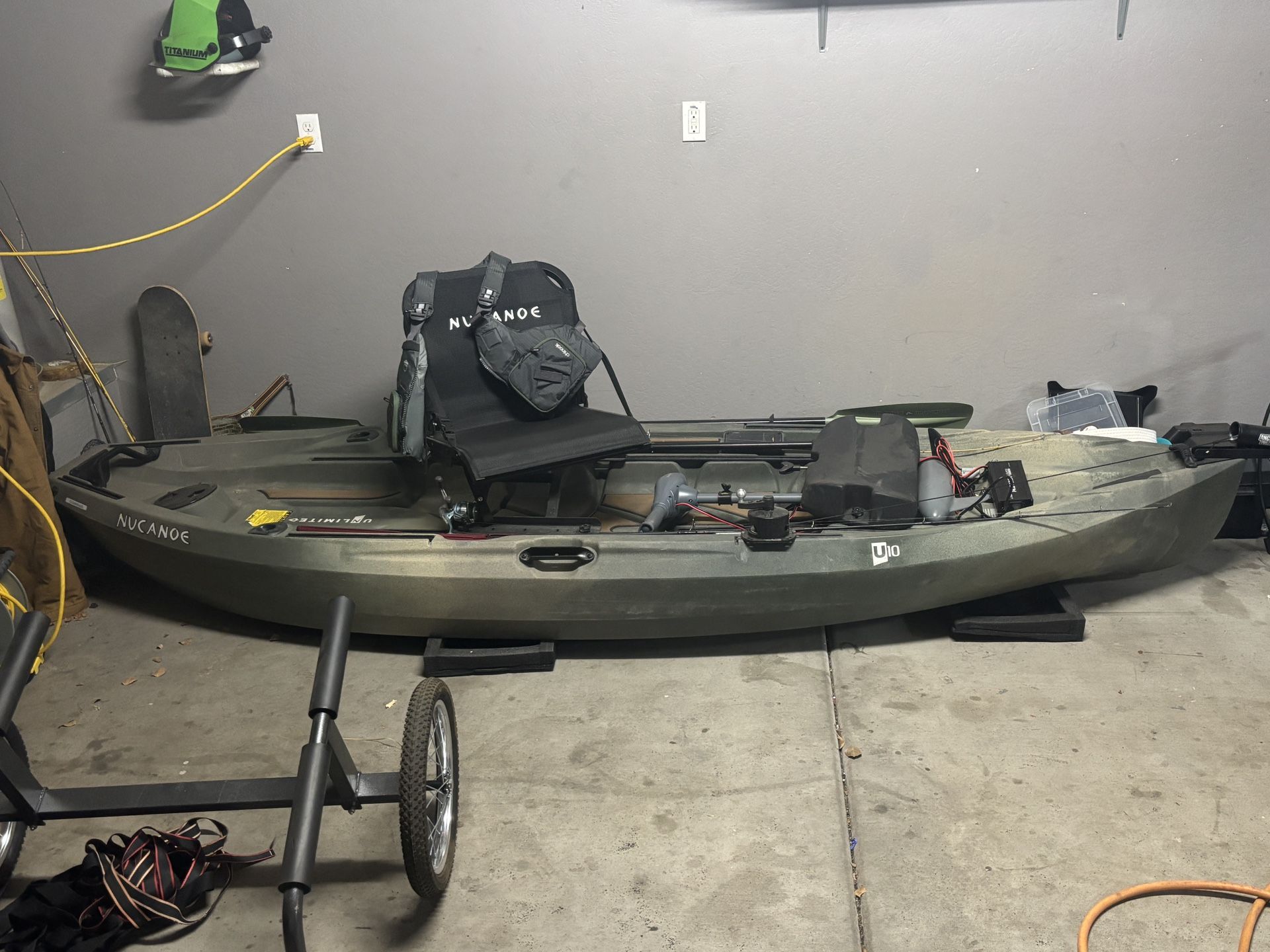 NuCanoe U10 Fishing kayak + Accessories 