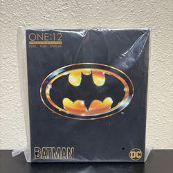 Mezco Batman 1989 mint sealed new