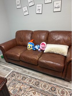 Leather couch/chair