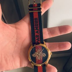 Red And Green Bee Face 