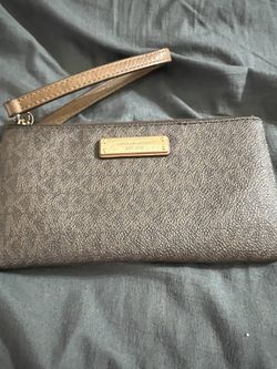 Michael Kors Clutch Wallet