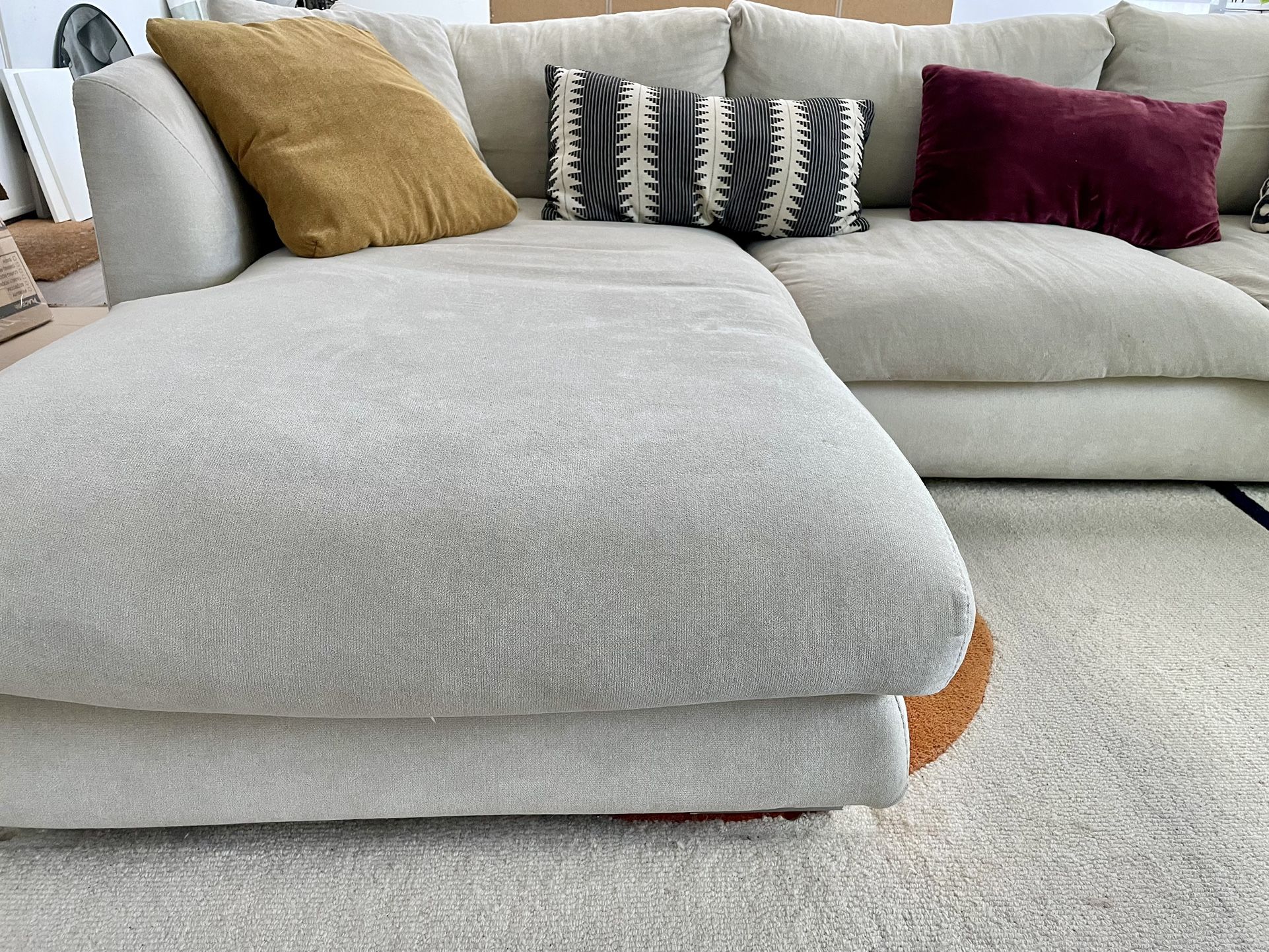 Sectional Sofa with Chaise