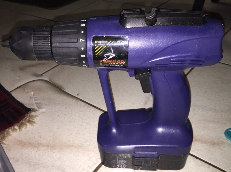 Tornado 24v cordless drill driver with extra battery!!