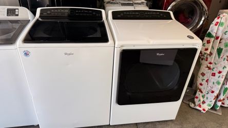 Whirlpool cabrio  washer and gas dryer