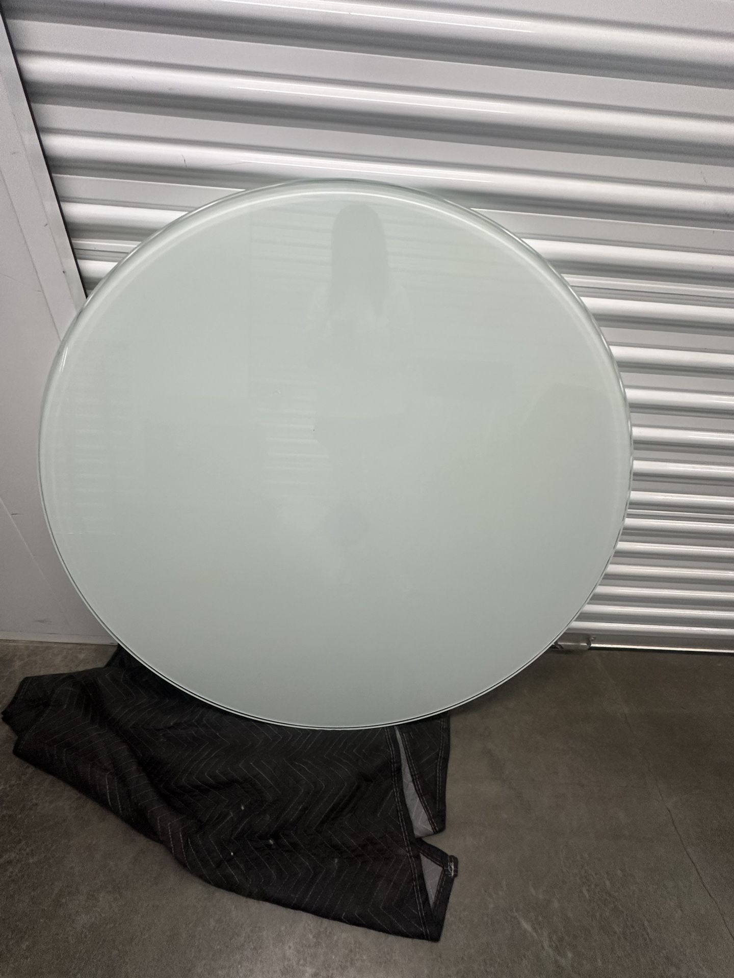 Glass Circle Table