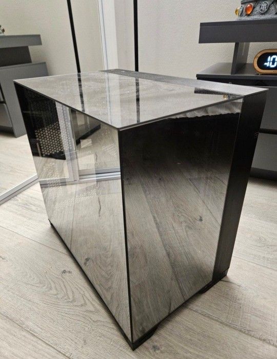 O11VC O11 Vision Chrome Aluminum, Steel & Mirror Tempered Glass ATX Mid Tower Computer Case, Black
