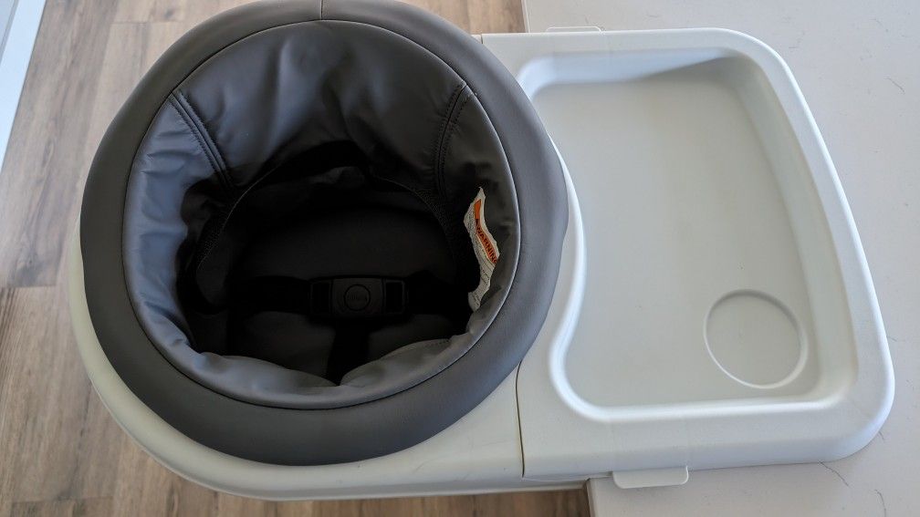 90% new Chicco Fastlock 360 Hook-On High Chair Charcoal