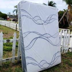 NEW QUEEN-SIZE MATTRESS AND BOX SPRING