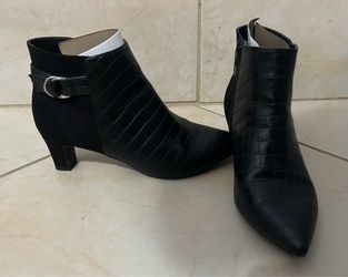 East 5th Black Croc Embossed Pointed Toe Ankle Booties Boots Size