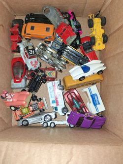 Lot of vintage Ertl, Hotwheels and match box cars and 2 Ertl change banks