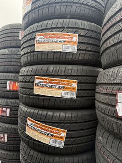 🇺🇸🚀📱vendo 245/35/R20 Arroyo Nuevas Las 4 Llantas Por $340