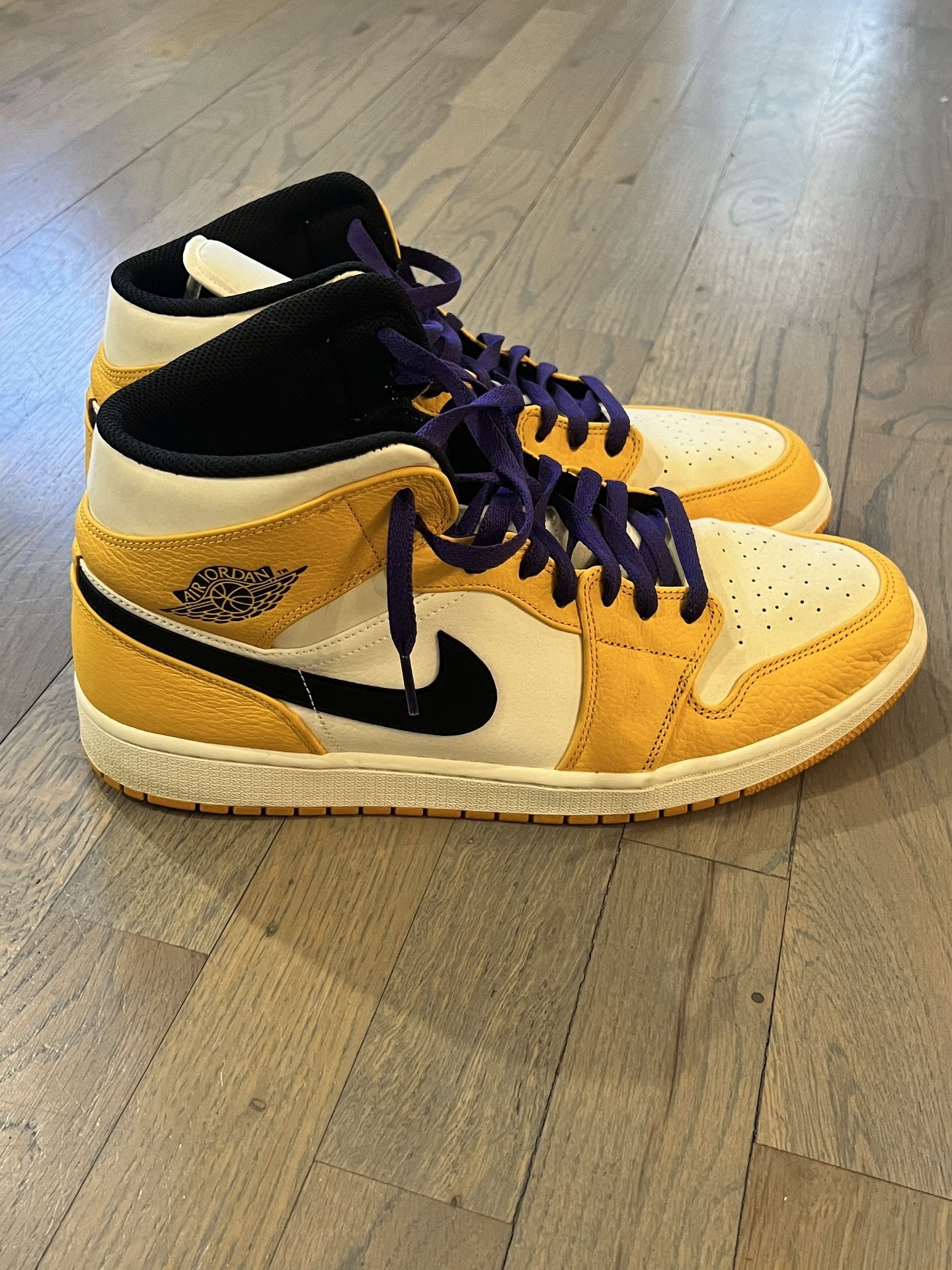 2019 Air Jordan 1 Mid 'Lakers' / Sz 13
