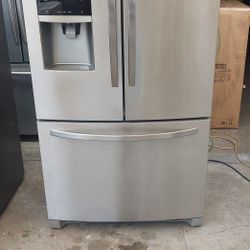 Kenmore Stainless Refrigerator Counter Deep. 