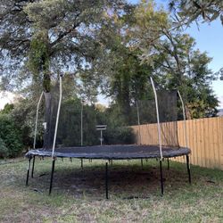 Trampoline 16' Deluxe round With Enclosure