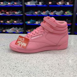 Reebok Womens Sizes 7,7.5,8,8.5