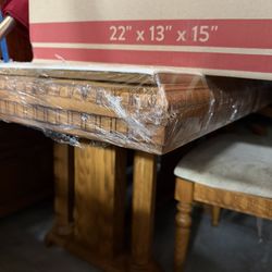 Solid Kitchen Table Set. 6chairs 2extra Leafs 