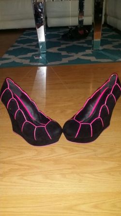 Sheik black wedge high heels..size 9...good condition!
