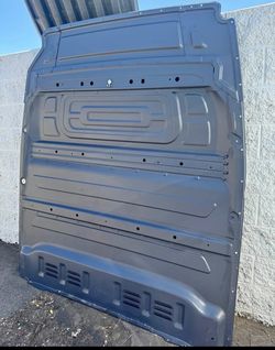 Sprinter divider