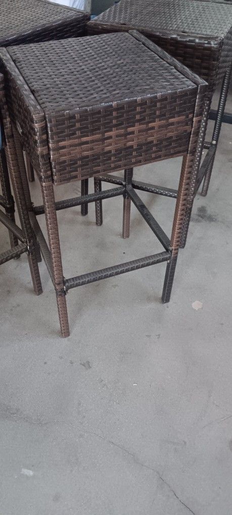 4 Stools