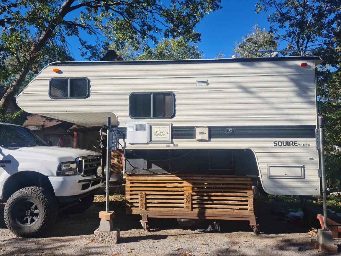 1990 Lance Camper