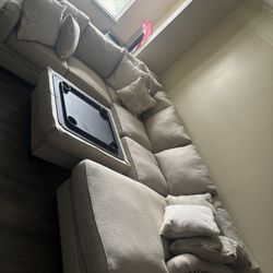 ✨ Tan Cream Sectional Sofa – Versatile & Spacious! ✨- $BEST OFFER