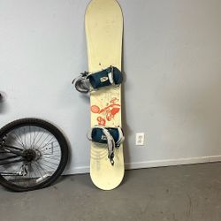 Snowboard Morrow Mantra  Women 148 with Morrow aluminum Bindings  Medium 