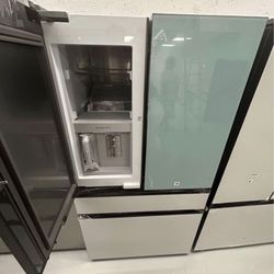 Refrigerator brand New Samsung 4 Door With Glass With Bev/center  50-75 % Off