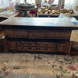 Vintage Ornate Jewelry Box