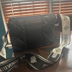 New Steve Madden Medium Thick Brand Shoulder Scrap