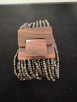 elegant women’s bracelet 8 inch in length expandable