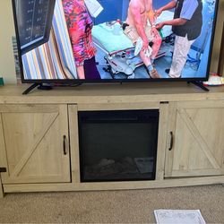 Entertainment center / Fire place
