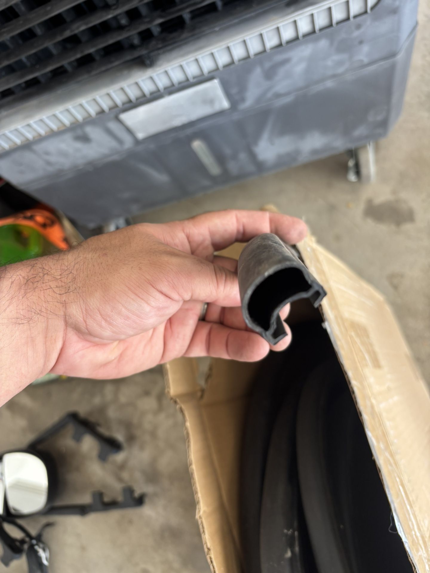 RV Slide Out Seal' D-Seal Wiper Weather Stripping- Replacement for RV Camper Slideout System Black Rubber
