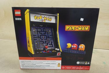 LEGO Icons PAC-MAN Arcade Building Set (10323)