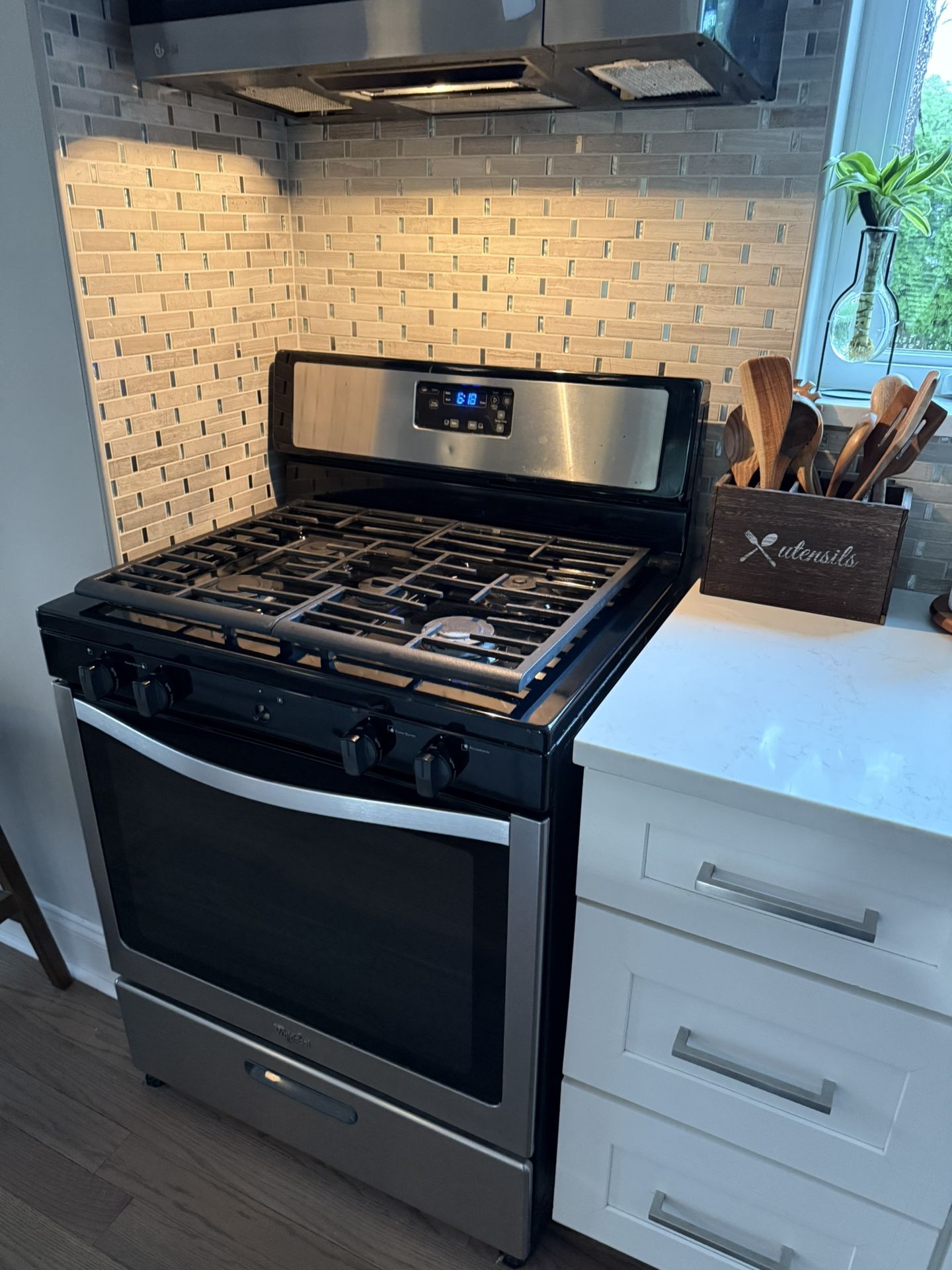 Whirlpool Stove (gas)