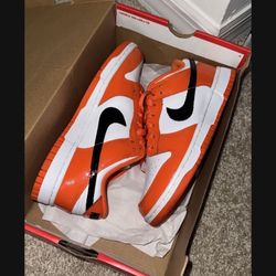 Nike Dunks ‘Patent Halloweens’